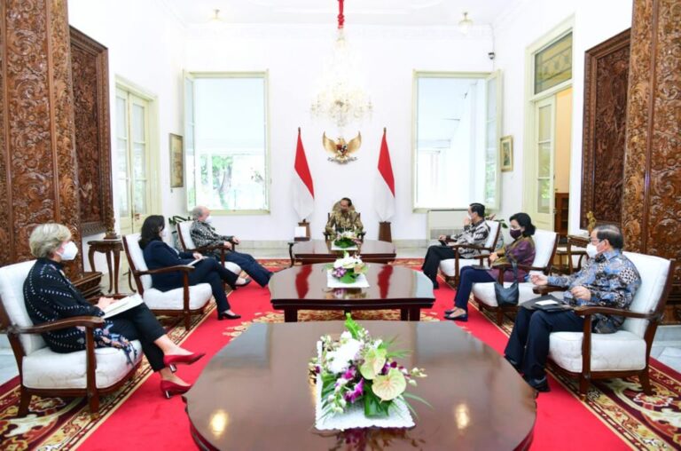 Bertemu Delegasi Bank Dunia, Jokowi Bahas G20 Hingga Transisi Energi