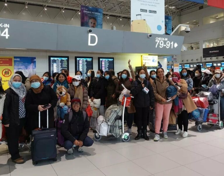 80 WNI dari Ukraina Tiba di Indonesia