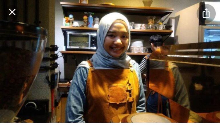 Ketagihan Kopi Racikan Eca-eca Ala Aini di Batam