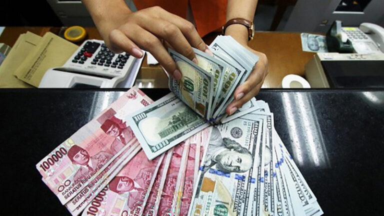 Laju Inflasi AS Turun, Rupiah Menguat ke Posisi Rp14.766