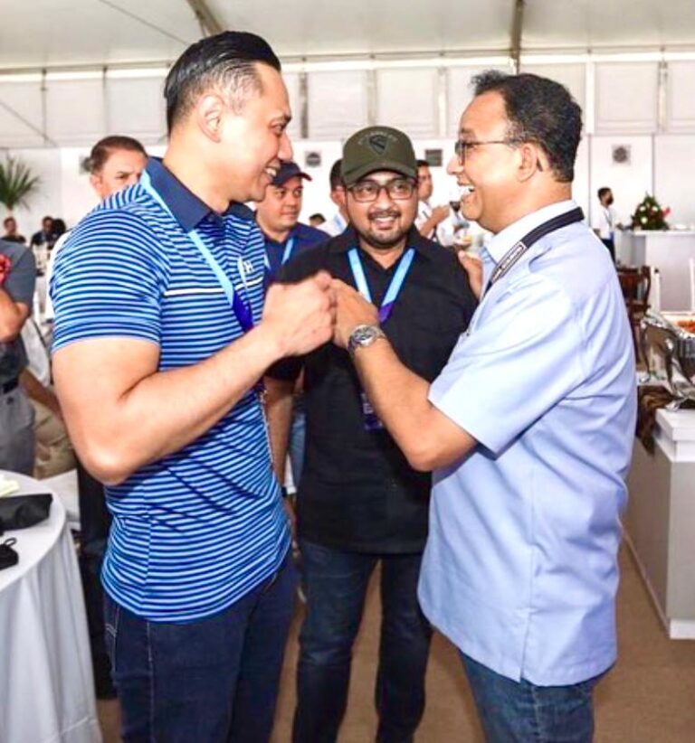 Dukung Transisi Energi Bersih, AHY Akrab Dampingi Anies Saat Formula E