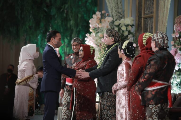 Presiden Jokowi dan Ibu Iriana Hadiri Resepsi Pernikahan Puteri Anies Baswedan