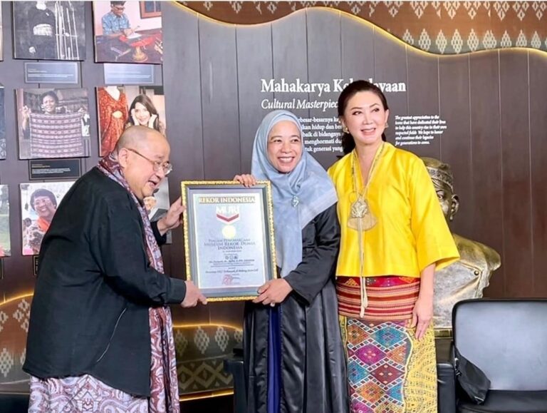 Punya HKI Terbanyak di Bidang Stem Cell, Dokter Purwati Dianugerahi Rekor MURI Dunia