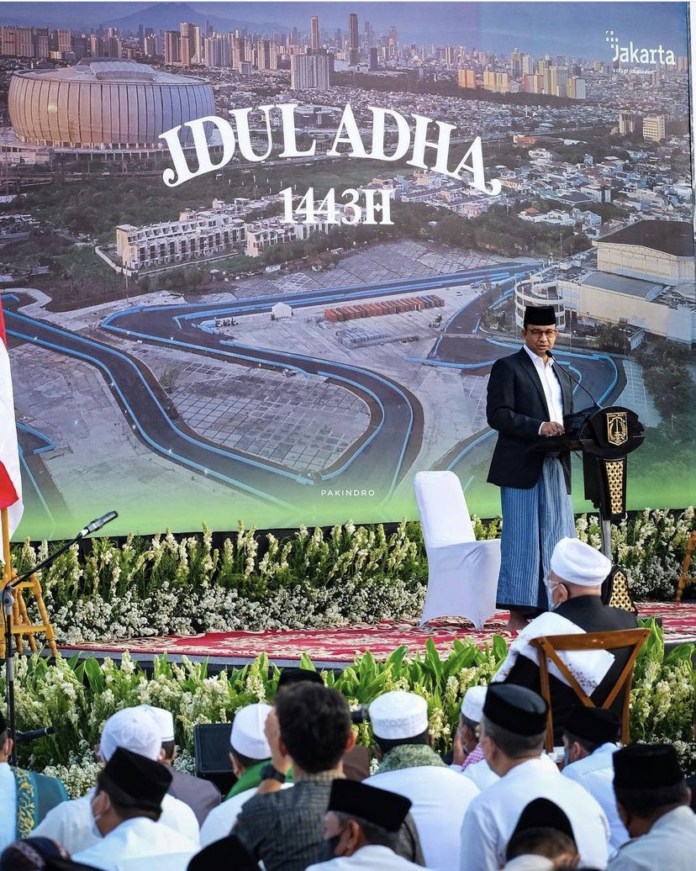 Gubernur DKI Anies Baswedan saat memberikan sambutan di hadapan jemaah salat Iduladha di JIS, Minggu (10/7). Foto Instagram Anies