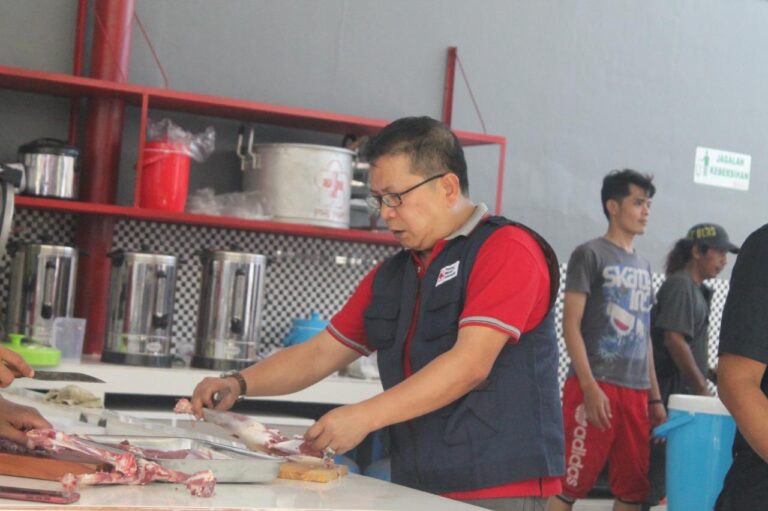 PMI Jakut Distrisbusikan Hewan Kurban ke Ratusan Mustahik