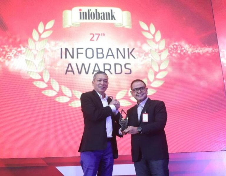 Raih Predikat Kinerja Sangat Bagus, Bank DKI Terima Infobank Award 2022