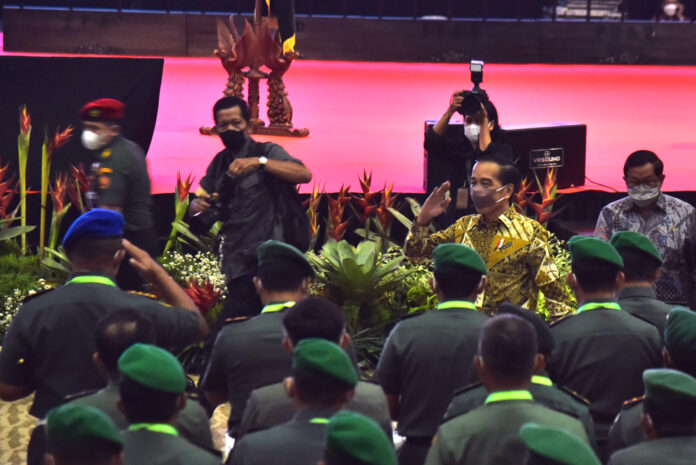 Presiden Jokowi buka secara resmi Silatnas dalam rangka Peringatan Hari Ulang Tahun PPAD Tahun 2022, di SICC, Bogor, Jawa Barat, Jumat (05/08/2022) pagi. (Foto: Humas Setkab/Agung)