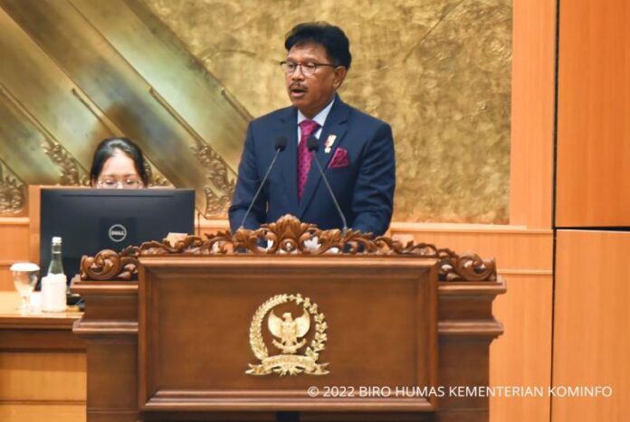 Menkominfo Johnny G. Plate saat menyampaikan Pendapat Akhir Presiden RI atas RUU PDP dalam Rapat Paripurna DPR RI di Gedung Nusantara II DPRI RI, Senayan, Jakarta Pusat (20/09) | Foto: Dok. Kominfo