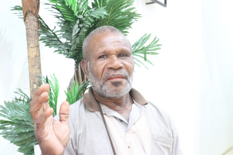 Tolak Lukas Sebagai Kepala Suku Besar Papua, Ini Kata Marthen Indey