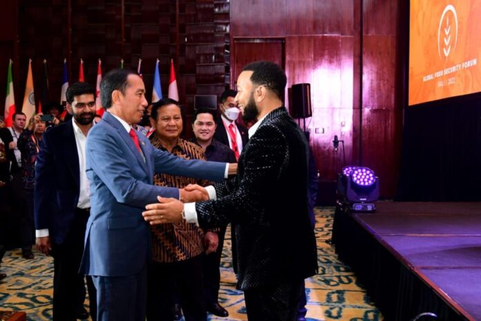 Presiden Jokowi pada acara Global Food Security Forum, di Sofitel Nusa Dua Beach Resort, Bali, Minggu (13/11) | Foto: BPMI Setpres/Muchlis