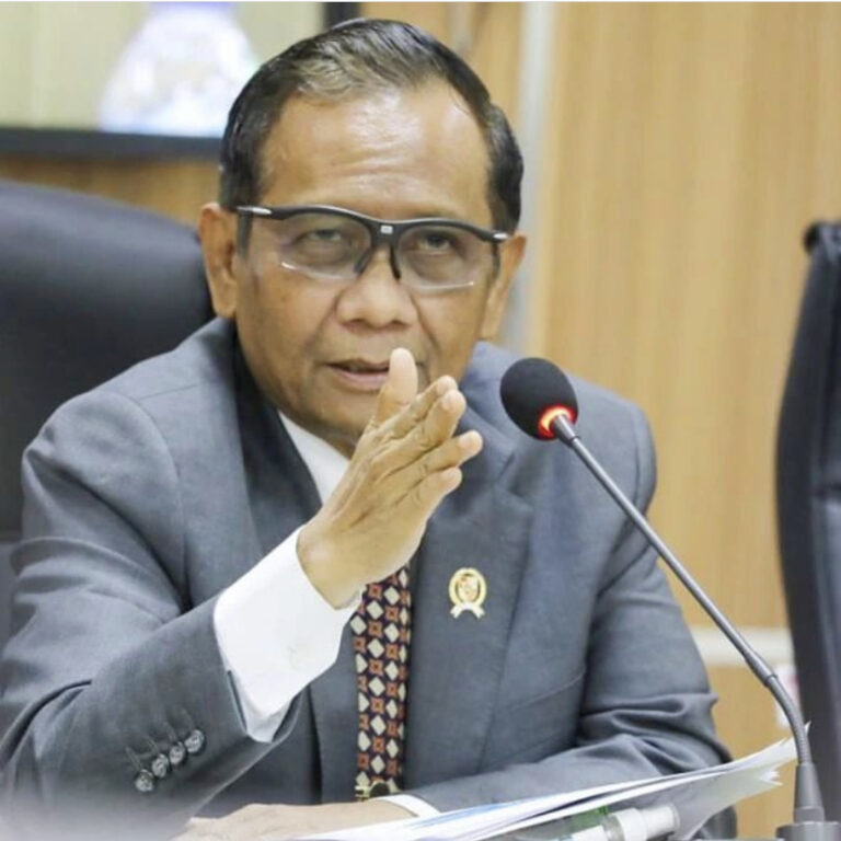 Mahfud: Indonesia Emas Butuh Sosok Pemimpin Berani dan Jujur dari Pesantren 