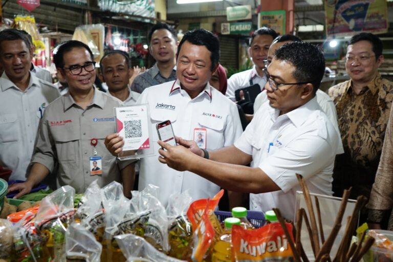 Mudahkan Sewa Kios, Bank DKI dan Perumda Pasar Jaya Luncurkan JaKios