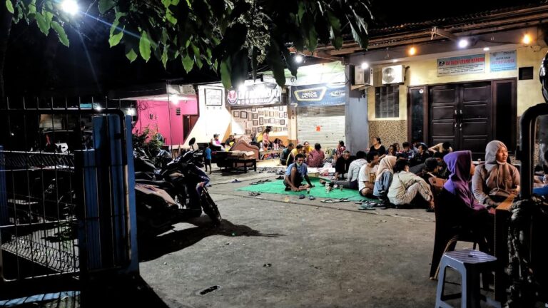 Akibat Kebakaran Depo Pertamina Plumpang, BPBD DKI Mencatat 1.085 Warga Mengungsi Tersebar di 8 Titik