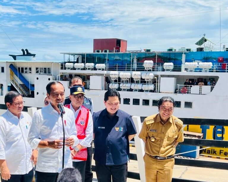 Cek Pelabuhan Merak, Presiden Pastikan Kesiapan Arus Mudik 2023