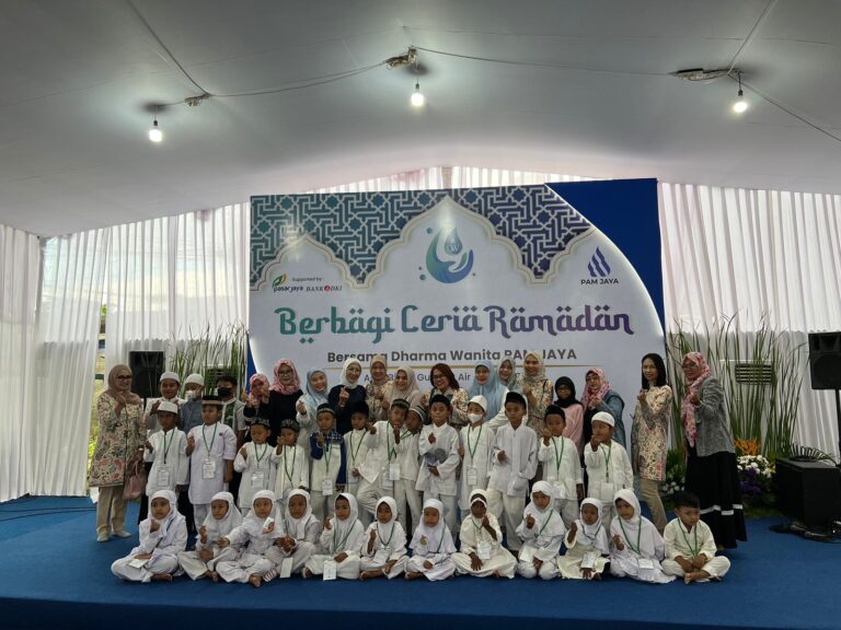 Dharma Wanita PAM Jaya Berbagi Ceria di Bulan Ramadan