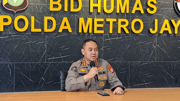 Kasat Narkoba Polres Jaktim Diduga Bunuh Diri Tabrakan Badan ke Kereta Api