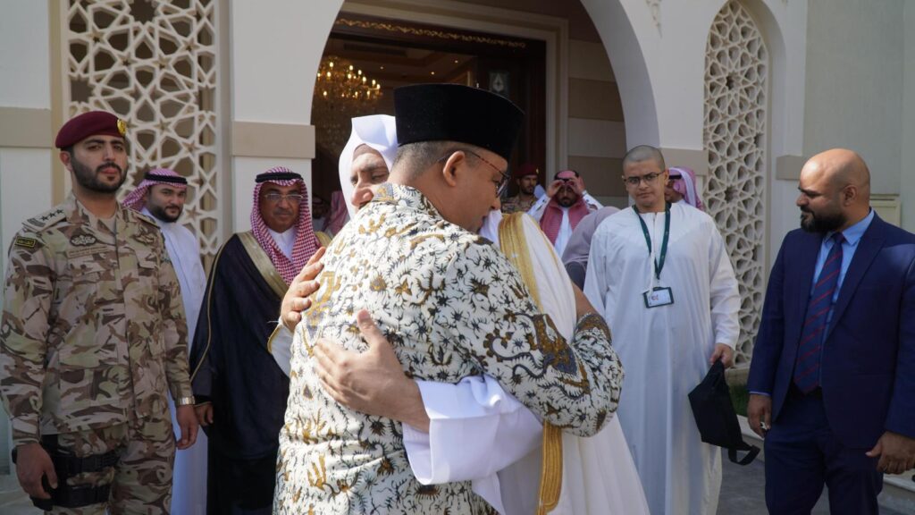 Anies Baswedan Bertemu Sekjen Liga Muslim Dunia, Muhammad bin Abdul Karim Issa di Sekretariat Muslim World League di Jeddah, Arab Saudi | Foto: Ist.