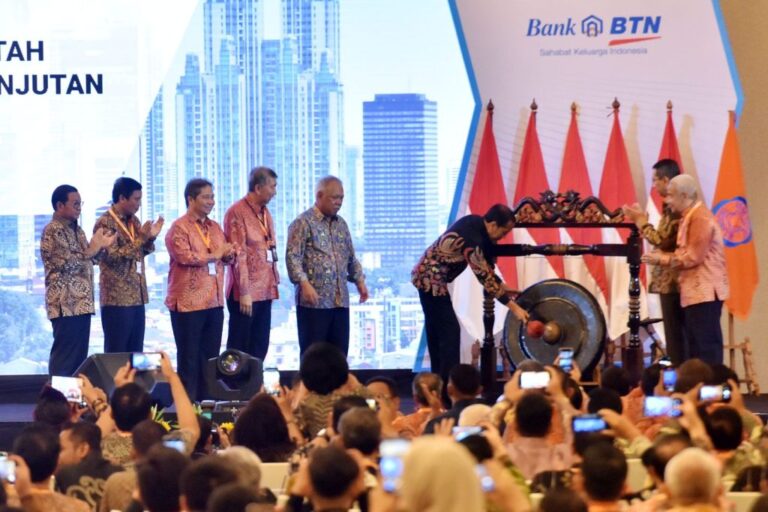 Presiden Minta REI Perhatikan Backlog Perumahan di Indonesia