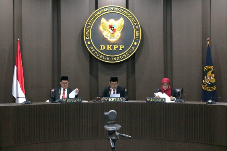 Absen Rapat Pleno Tiga Kali Berturut-turut, DKPP Pecat Anggota KPU Kota Jayapura