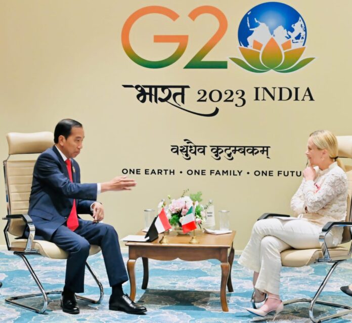 Presiden Jokowi dan PM Italia Giorgia Meloni melakukan pertemuan bilateral antarkedua negara di Bharat Mandapam, IECC, Pragati Maidan, New Delhi, India, Minggu (10/09/2023). (Foto: BPMI Setpres/Laily Rachev)