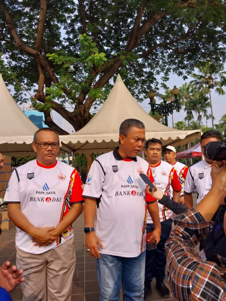 2.200 Atlet Ikuti Jalan Sehat KONI Jakarta, Ketua DPRD DKI: Kami berharap PON Sumut-Aceh Juara Umum
