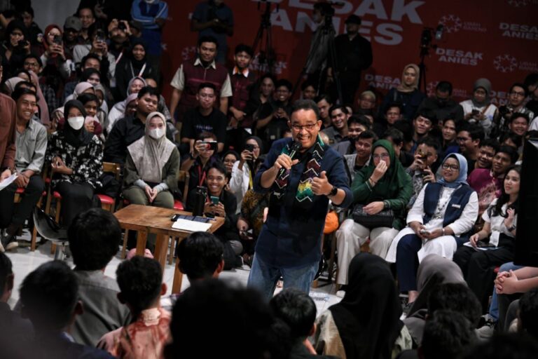 Dialog Dengan Milenial Banjarmasin, Anies Janjikan Pembangunan Kereta Api dan Stadio
