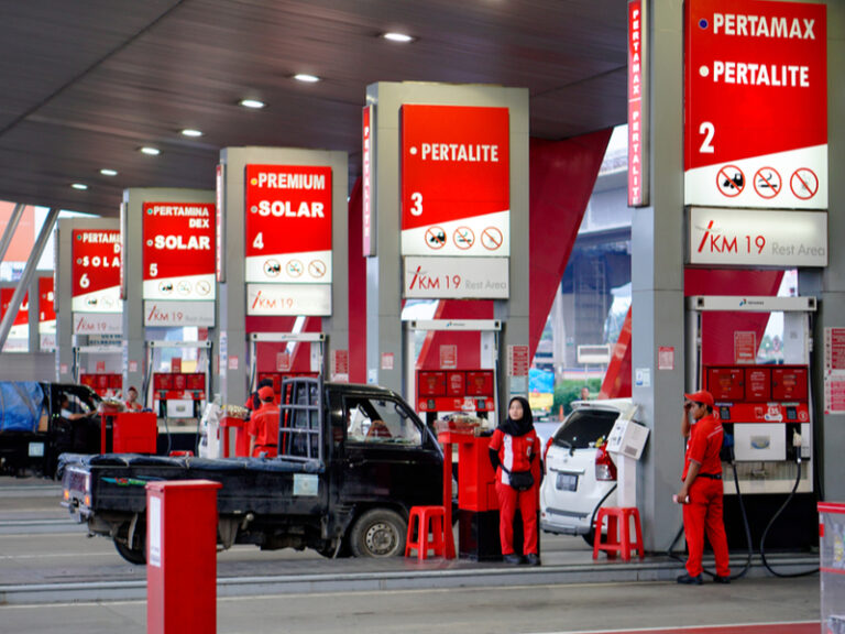 Pertamina Diminta Perhatikan Stok BBM dan LPG Jelang Libur Nataru