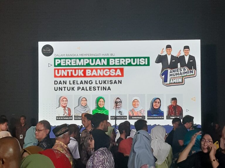 Relawan Manies Gelar Perempuan Berpuisi