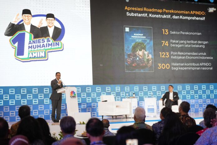 Capres nomor urut 1 Anies Baswedan menghadiri Dialog bersama APINDO di Menara Bank Mega, Jakarta Selatan, Senin(11/12)