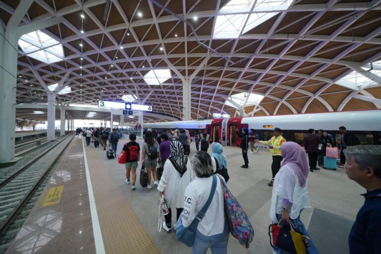 3 Februari Kereta Cepat Berlakukan Tarif Dinamis, Tiket Termurah Rp150 Ribu