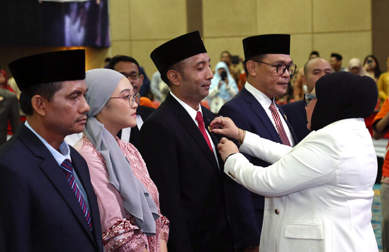 6 Anggota DPRD DKI PAW Resmi Dilantik, Ini Nama-namanya