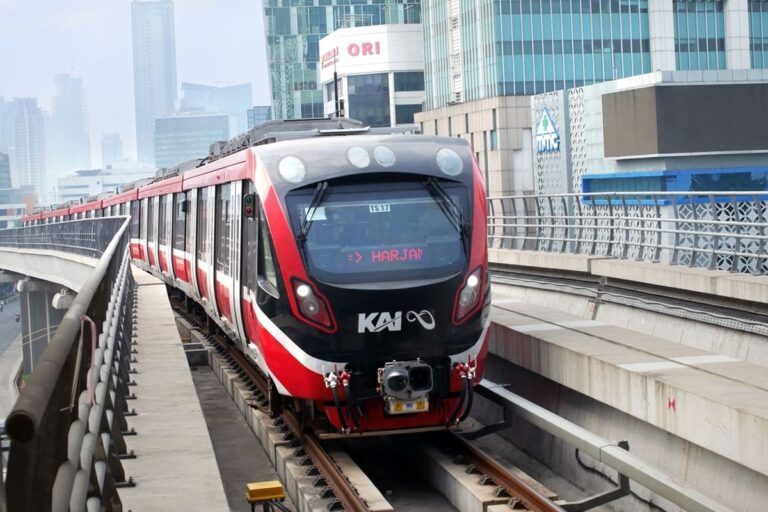 LRT Jabodebek Layani Lebih dari 3 Juta Pengguna pada Triwulan I 2024