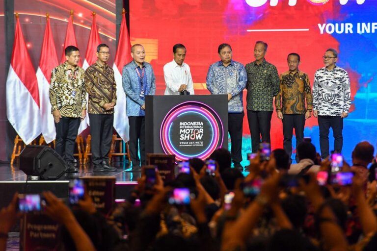 Presiden Jokowi Tekankan Mobil Listrik Masa Depan Otomotif Indonesia