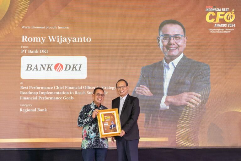 Direktur Keuangan dan Strategi Bank DKI Raih Indonesia Best CFO Award 2024