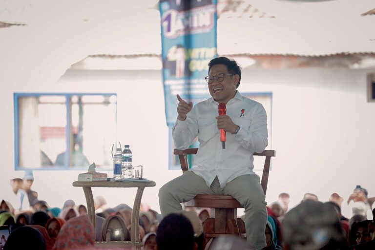 Warga Lumajang Keluhkan Soal Pupuk Hingga Pendidikan, Gus Imin: Solusinya Perubahan