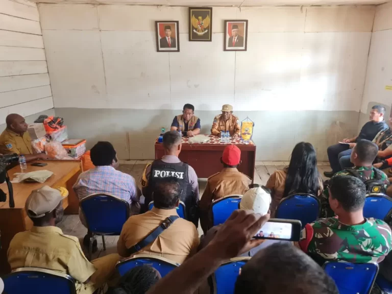 BNPB Salurkan Rp 300 Juta untuk Korban Banjir dan Tanah Longsor di Kabupaten Intan Jaya