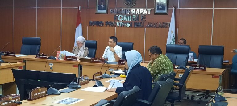 Komisi E DPRD DKI Curiga Ada Pergeseran Anggaran dalam Program KJMU