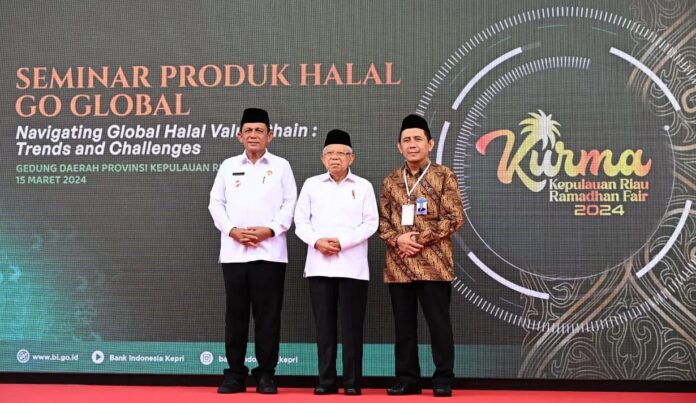 Wakil Presiden (Wapres) K.H. Ma’ruf Amin saat meresmikan Pembukaan Kepri Ramadan Fair 2024 (KURMA 2024) dan Seminar Produk Halal Go Global di Gedung Daerah Provinsi Kepulauan Riau, Jl. S. M. Amin No. 1, Tanjungpinang, Jumat (15/03/2024).