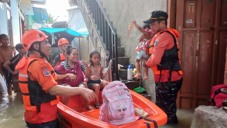 Banjir Menyusut Jumat (22/3) Malam, Ada 19 RT dan 123 Jiwa Mengungsi