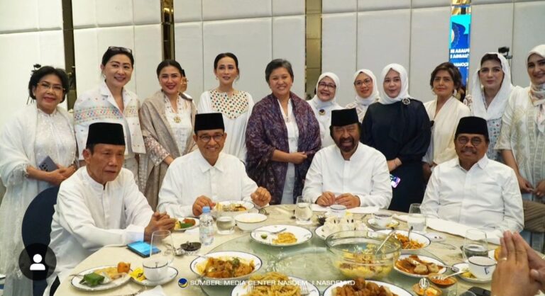 Anies Hadir Acara Bukber NasDem, Satu Meja dengan Surya Paloh