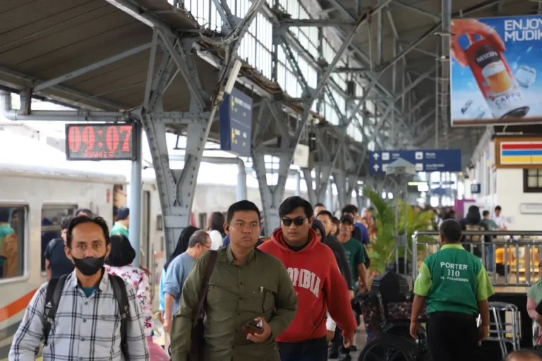 Penumpang Kereta Api Angkutan Lebaran 2024 Naik 18 Persen