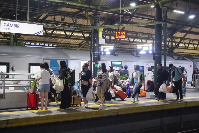 KAI Daop 1 Jakarta Layani Lebih dari 2 Juta Penumpang Selama Libur Sekolah 2025