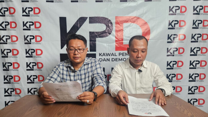 Koordinator Kawal Pemilu dan Demokrasi (KPD), Miftahul Arifin dan Abdul Latif. Dokumentasi pribadi