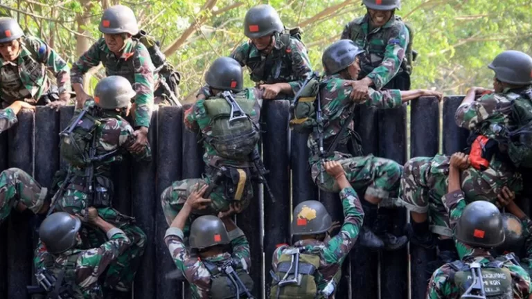 Bekas Panglima Tolak Usul Tentara Boleh Berbisnis