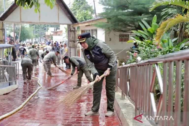 Jelang Natal, 250 Personel Gabungan Dikerahkan Bersihkan Gereja di Jakpus
