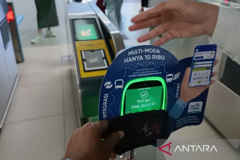 303 Ribu Penumpang MRT Jakarta Manfaatkan Tarif Rp 1 saat Malam Tahun Baru