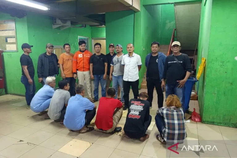 Ormas Tarik Iuran Pedagang di Pasar Kramat Jati Tiap Bulan Raup Rp 225 Juta